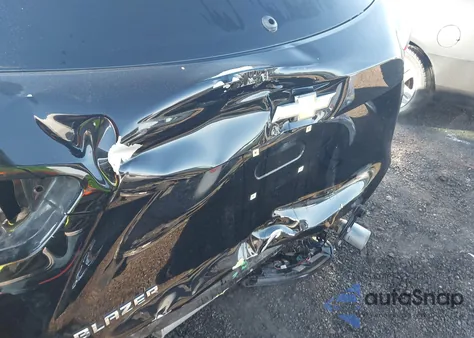 2020 Chevrolet Blazer Fwd 1Lt из США, поврежденный, VIN 3GNKBBRA9LS577673